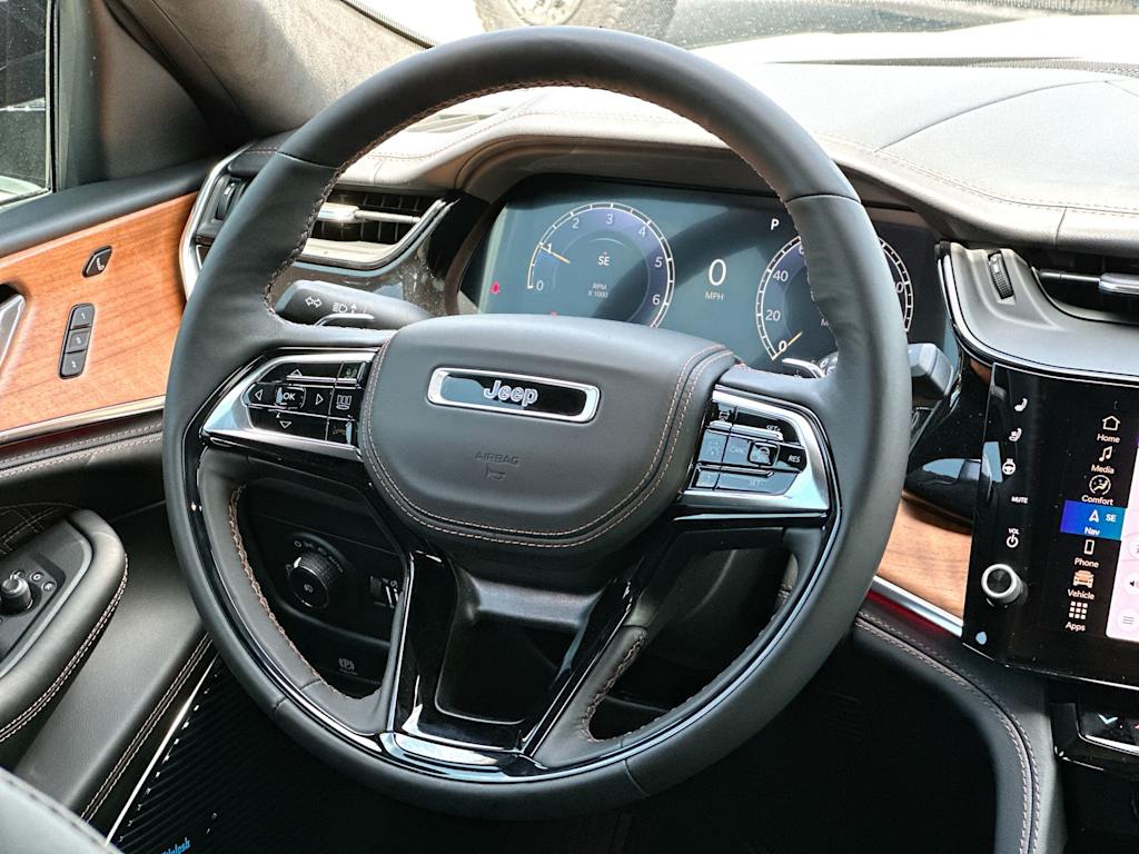 Thumbnail: 2026 Jeep Grand Cherokee - 12