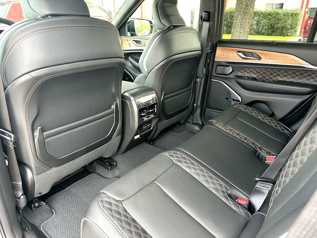 Thumbnail: 2026 Jeep Grand Cherokee - 28