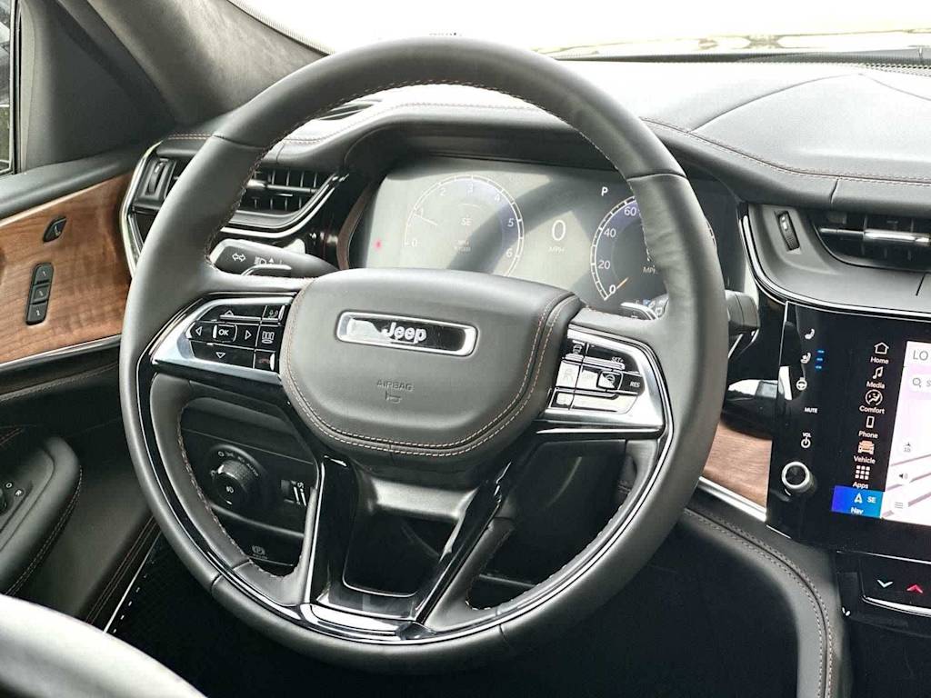 Thumbnail: 2026 Jeep Grand Cherokee - 12