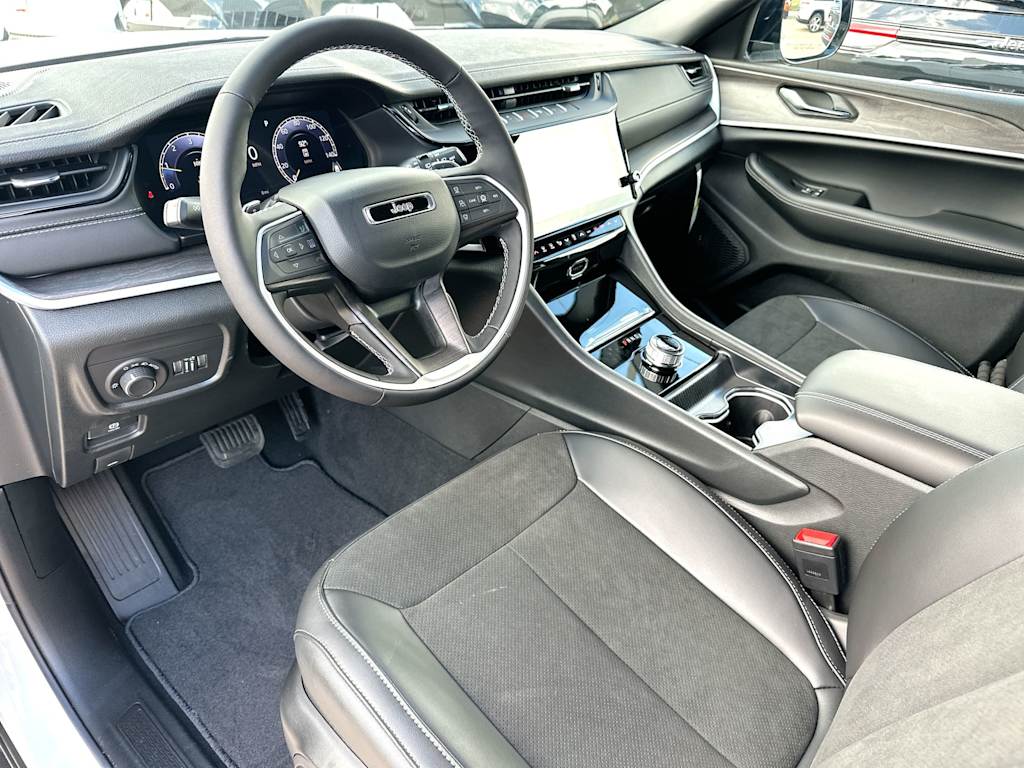 Thumbnail: 2026 Jeep Grand Cherokee L - 2
