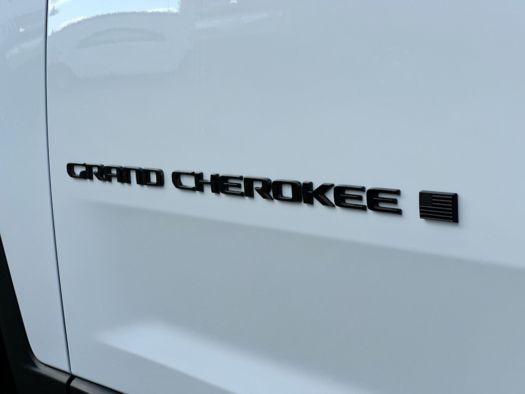 Thumbnail: 2026 Jeep Grand Cherokee L - 7