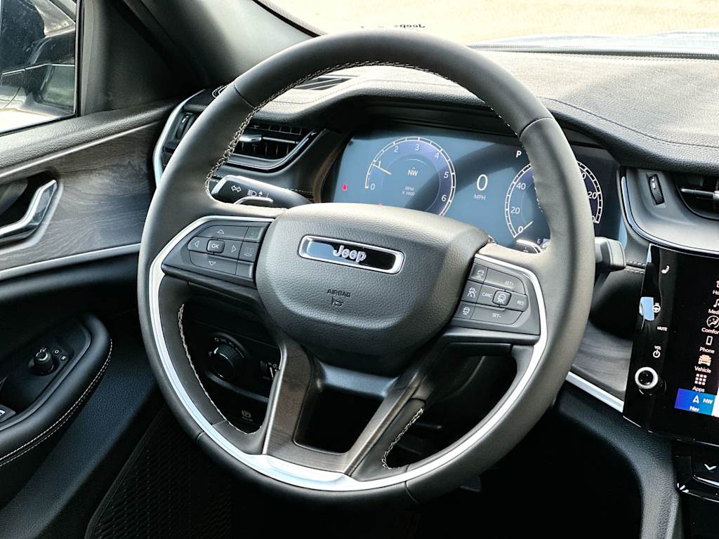 Thumbnail: 2026 Jeep Grand Cherokee L - 12