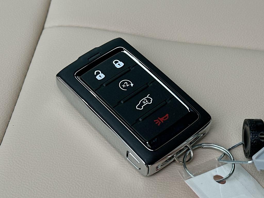 Thumbnail: 2025 Jeep Grand Cherokee L - 16