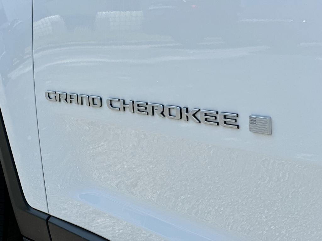 Thumbnail: 2026 Jeep Grand Cherokee L - 7