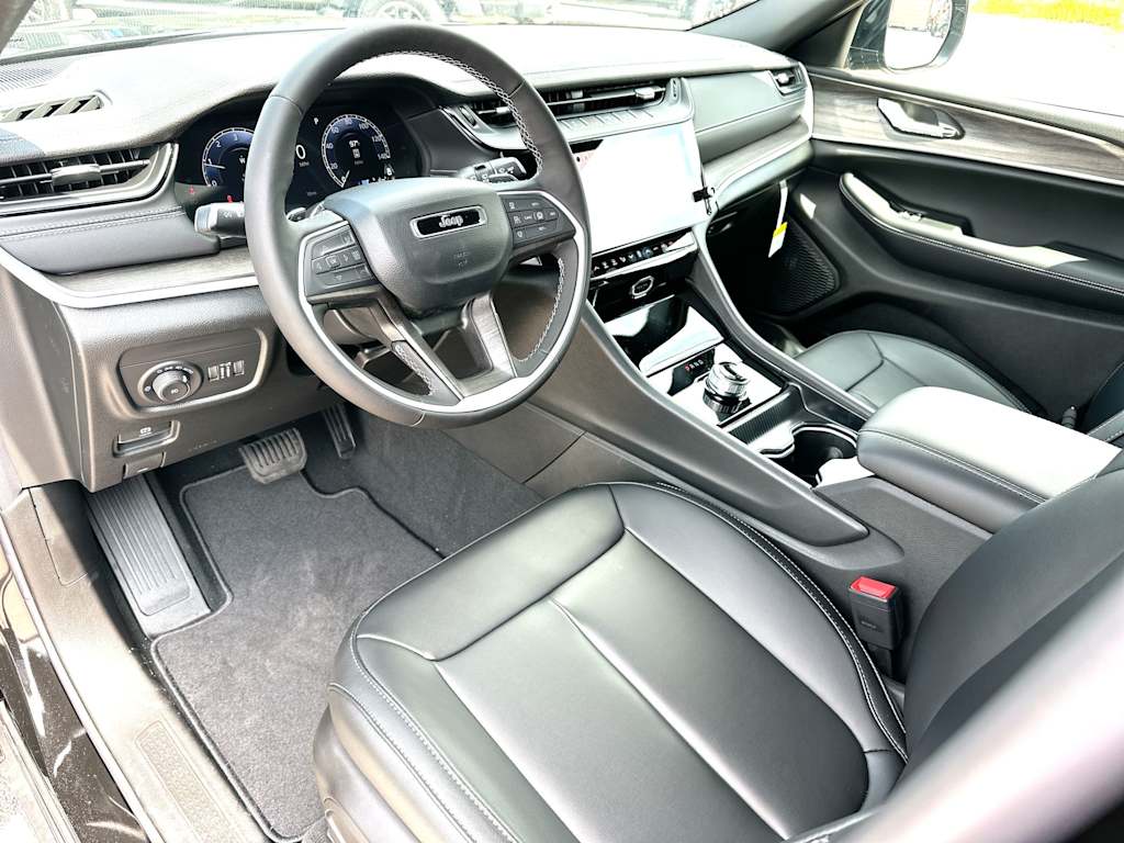 Thumbnail: 2026 Jeep Grand Cherokee L - 2