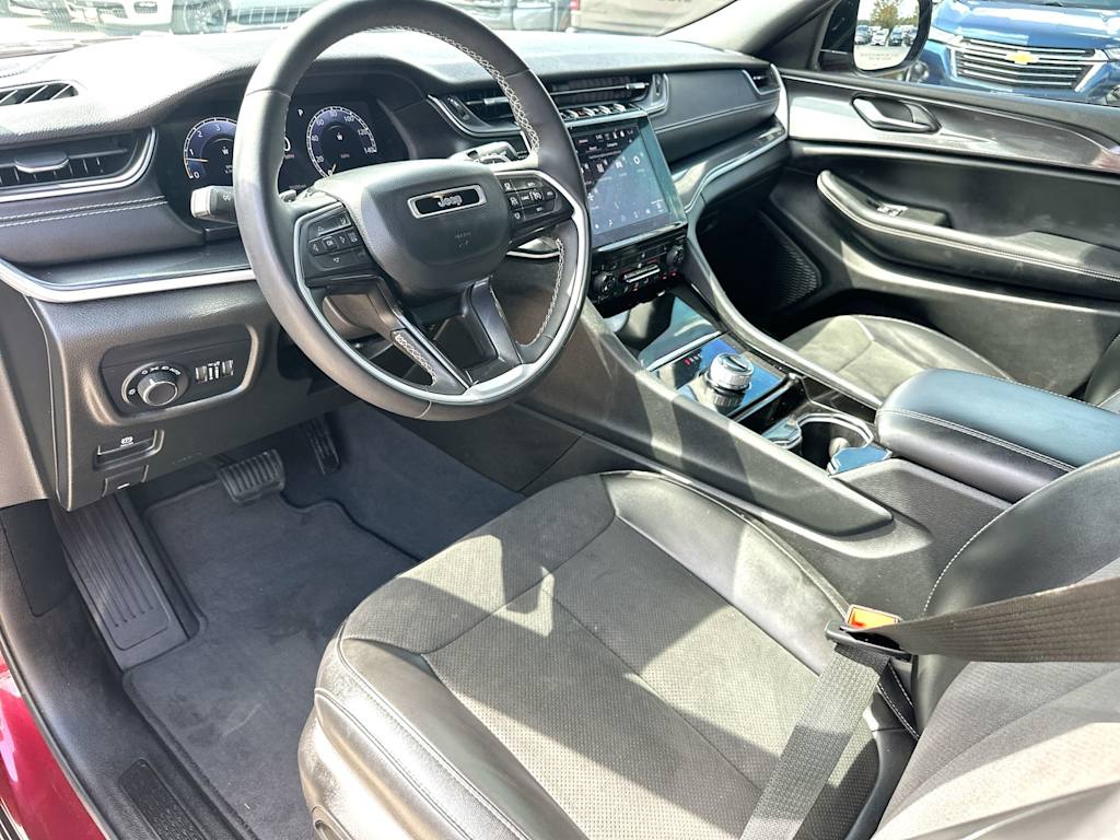 Thumbnail: 2023 Jeep Grand Cherokee L - 2