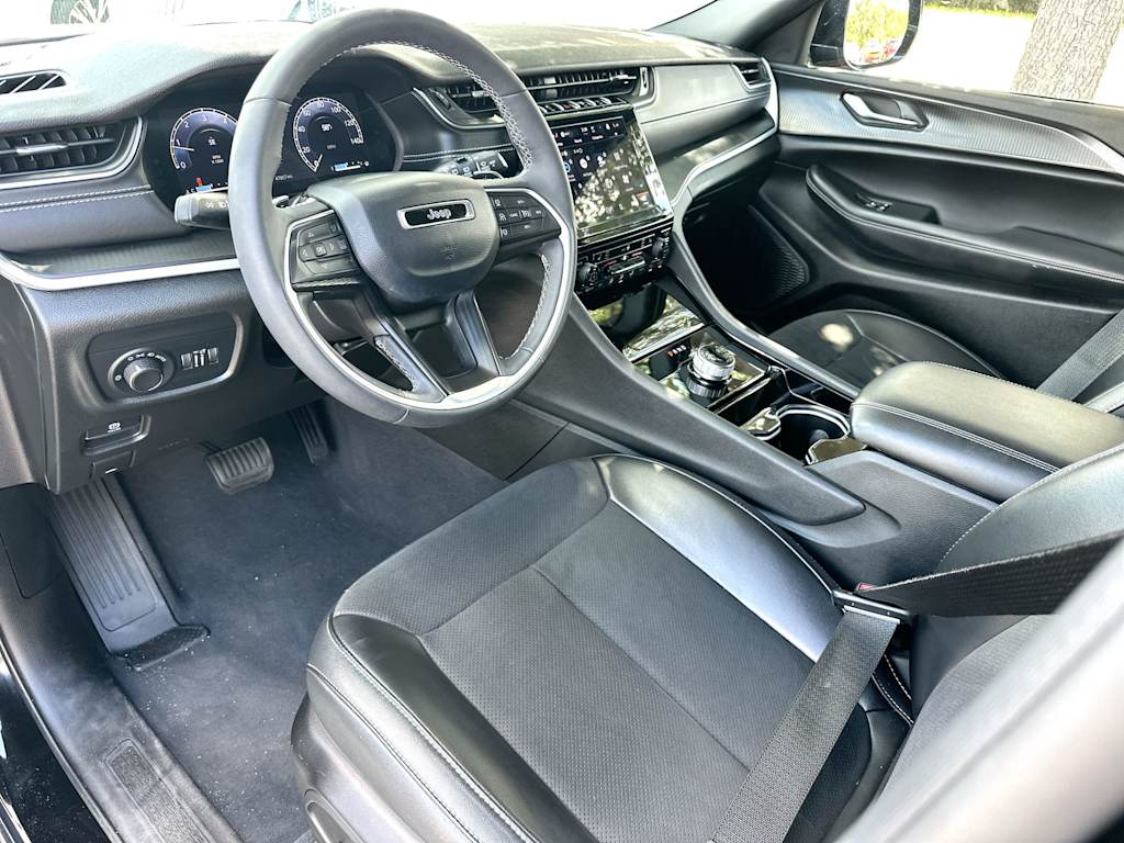 Thumbnail: 2023 Jeep Grand Cherokee L - 2