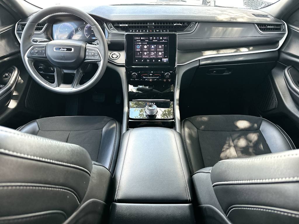 Thumbnail: 2023 Jeep Grand Cherokee L - 9