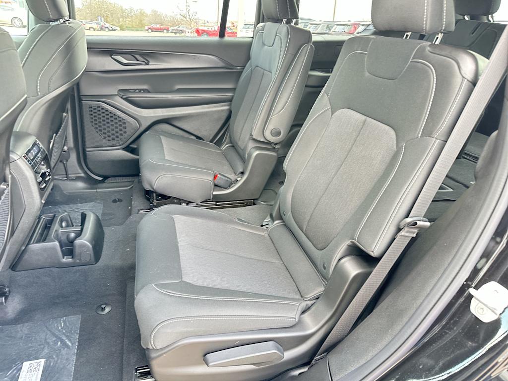 Thumbnail: 2025 Jeep Grand Cherokee L - 11