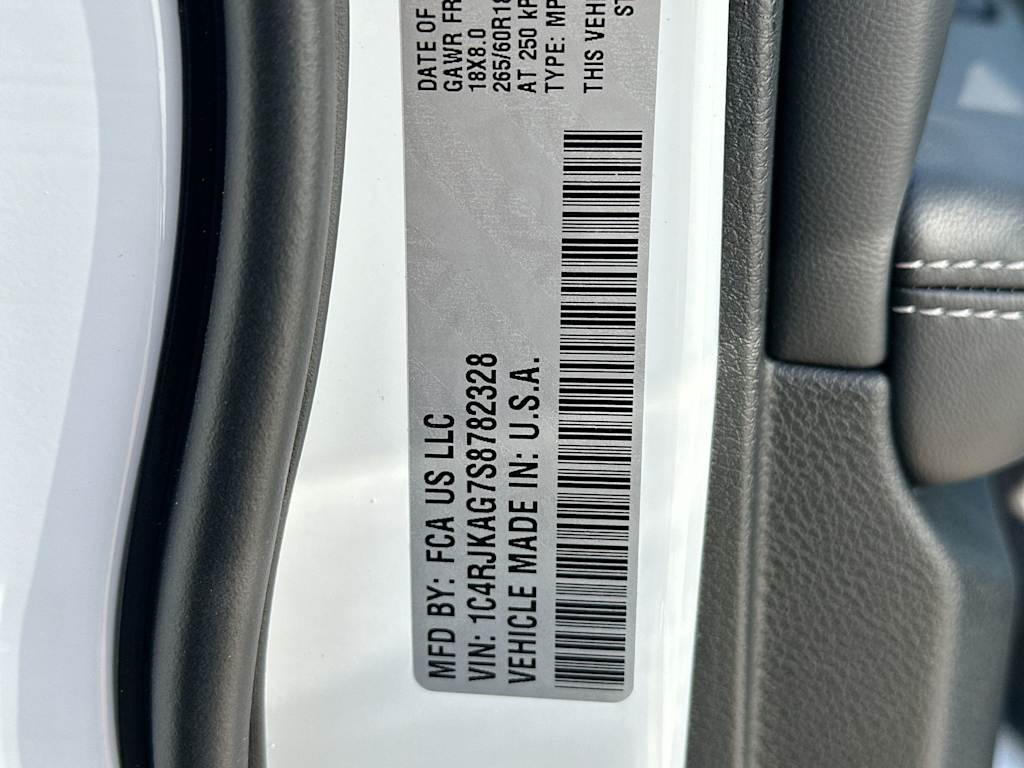 Thumbnail: 2025 Jeep Grand Cherokee L - 17