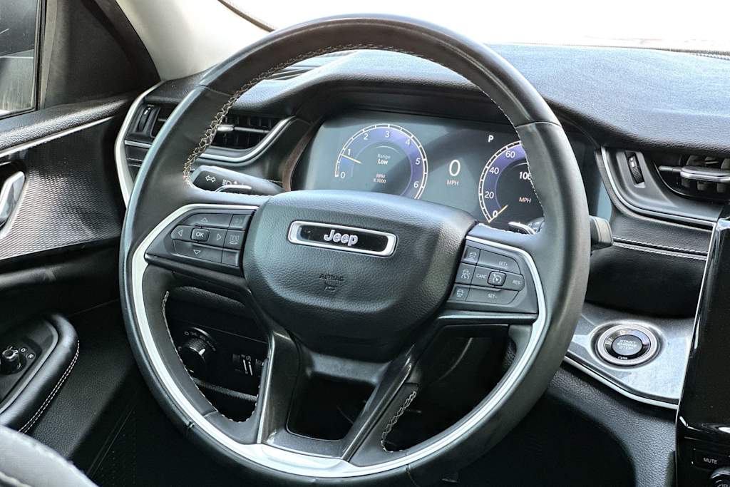 Thumbnail: 2023 Jeep Grand Cherokee L - 12