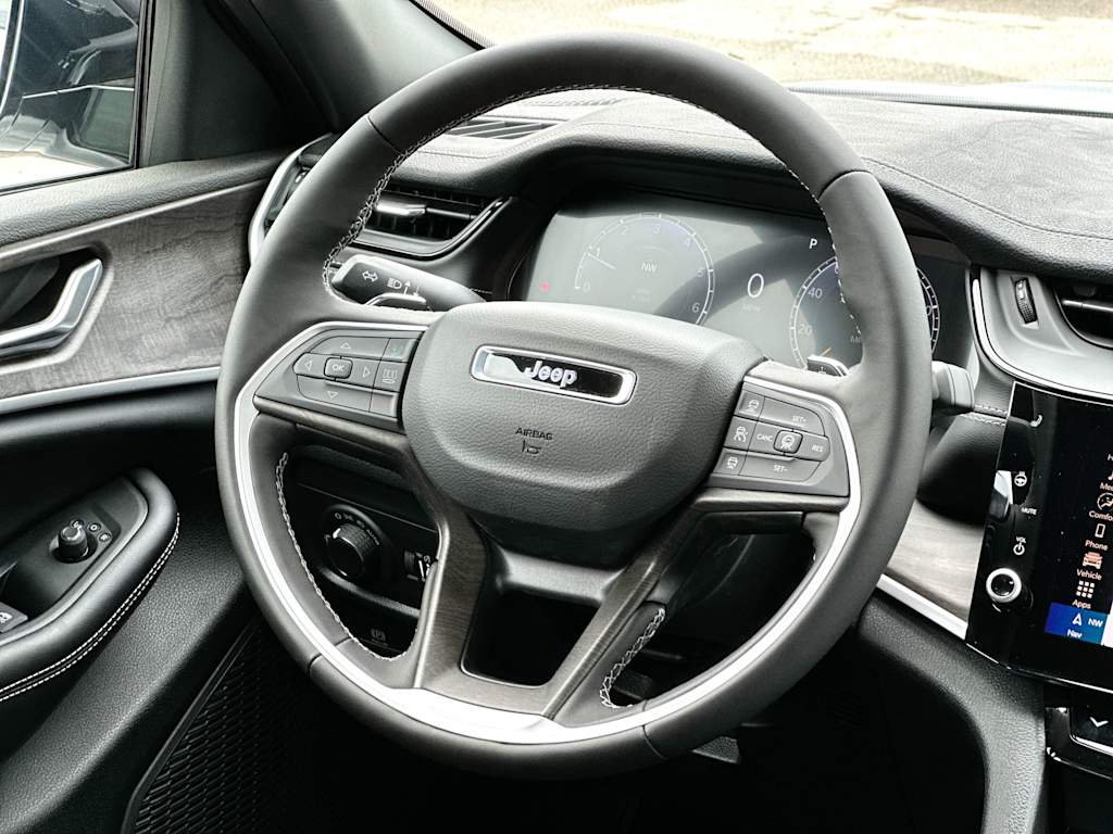 Thumbnail: 2026 Jeep Grand Cherokee L - 12