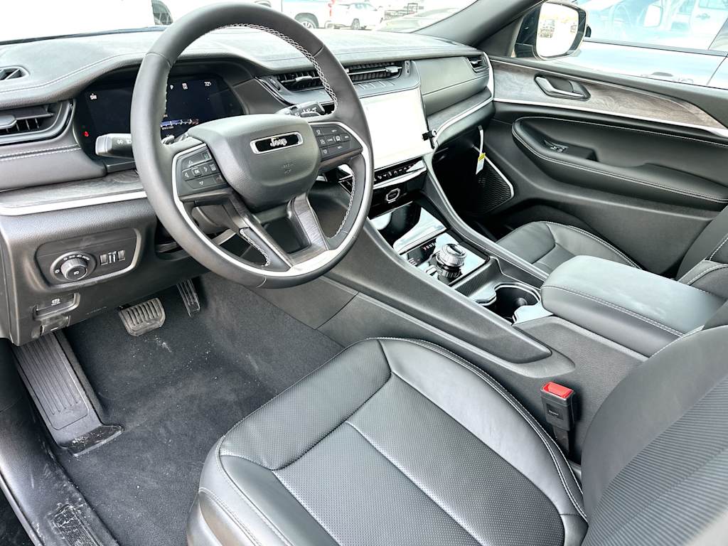 Thumbnail: 2026 Jeep Grand Cherokee L - 2