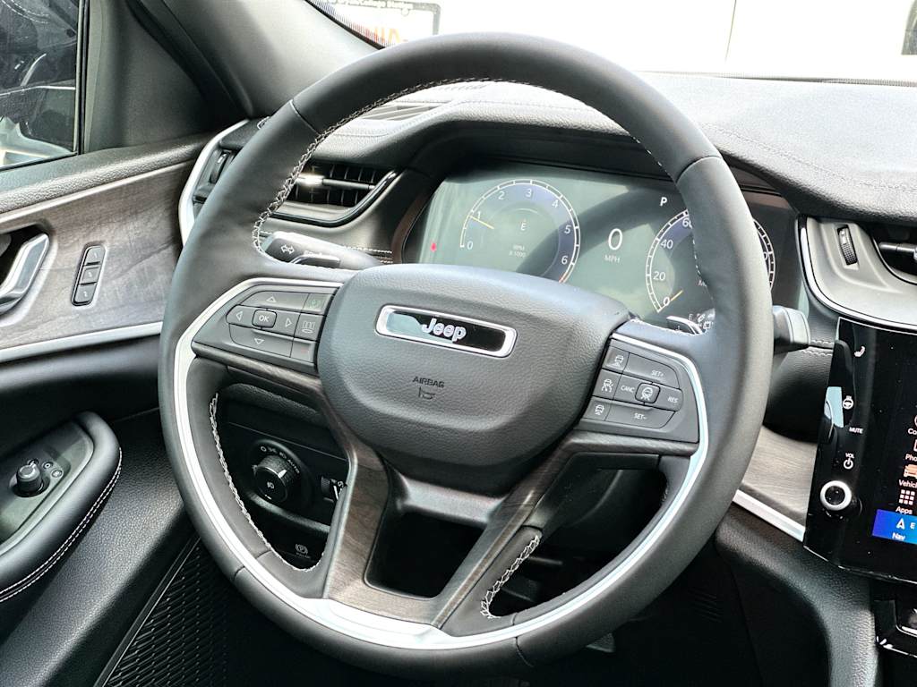 Thumbnail: 2026 Jeep Grand Cherokee L - 12