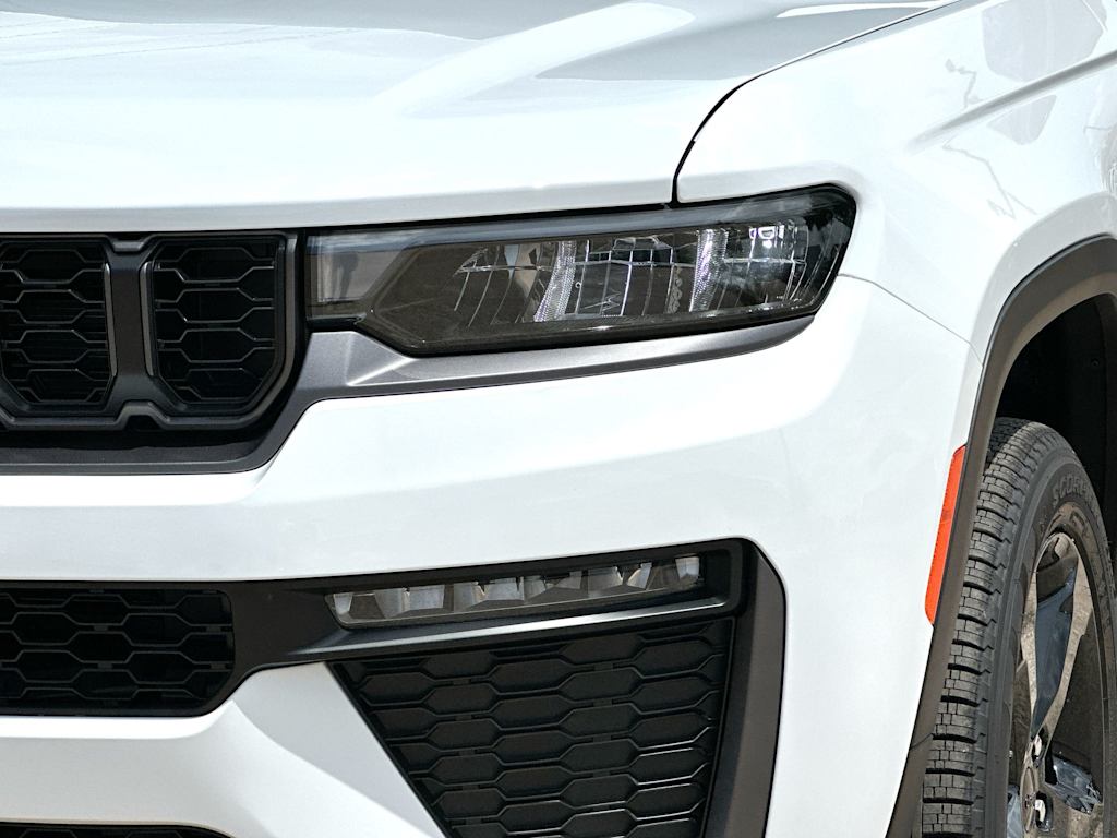 Thumbnail: 2026 Jeep Grand Cherokee L - 26