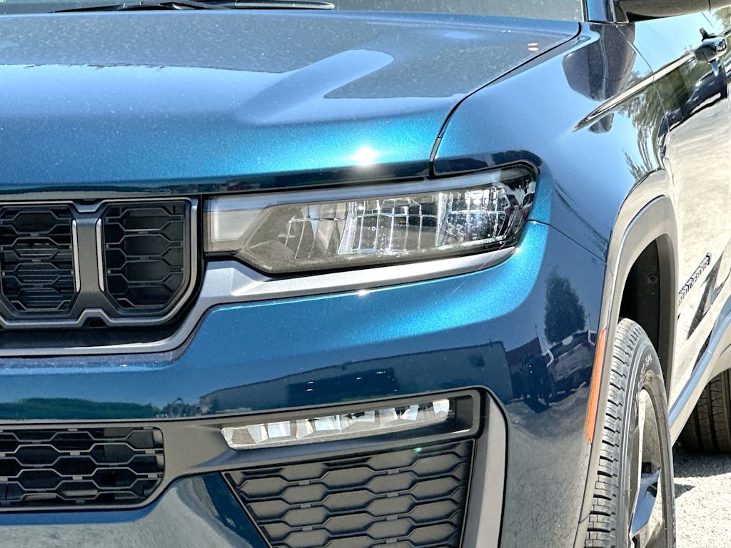 Thumbnail: 2026 Jeep Grand Cherokee L - 26