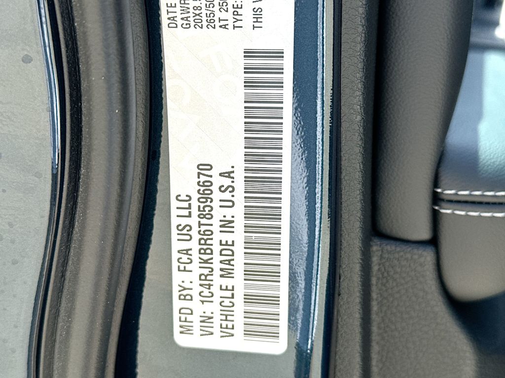 Thumbnail: 2026 Jeep Grand Cherokee L - 17