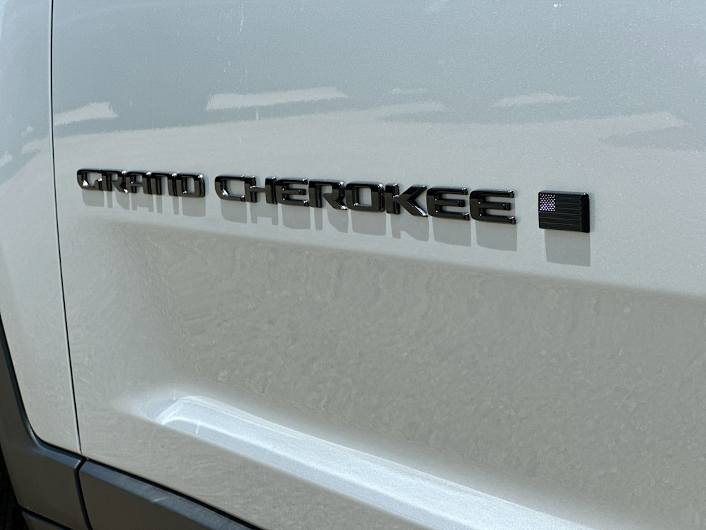 Thumbnail: 2026 Jeep Grand Cherokee L - 7