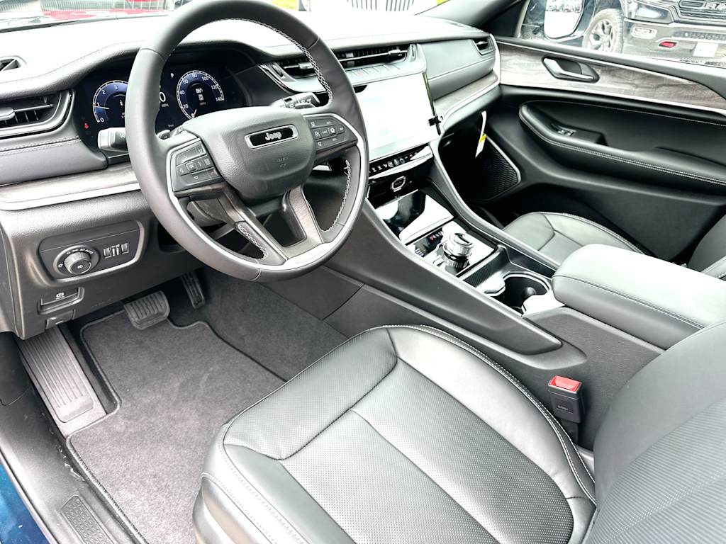Thumbnail: 2026 Jeep Grand Cherokee L - 2