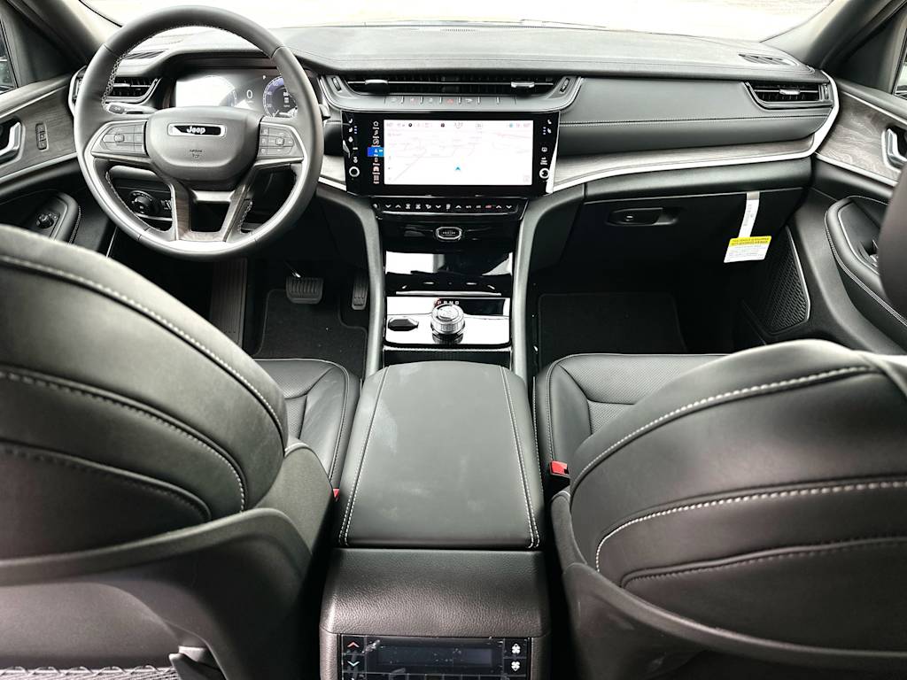 Thumbnail: 2026 Jeep Grand Cherokee L - 9