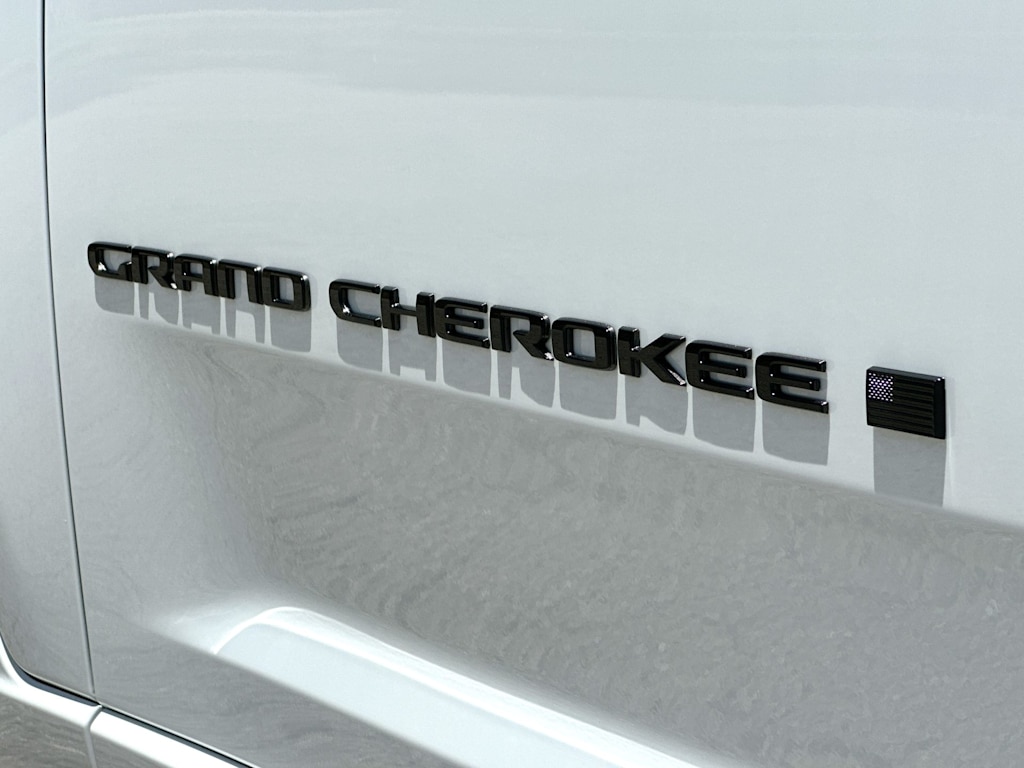 Thumbnail: 2026 Jeep Grand Cherokee L - 7