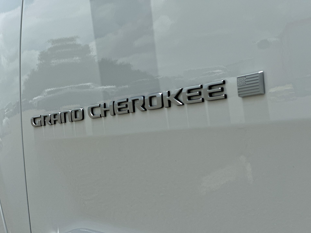 Thumbnail: 2026 Jeep Grand Cherokee L - 7