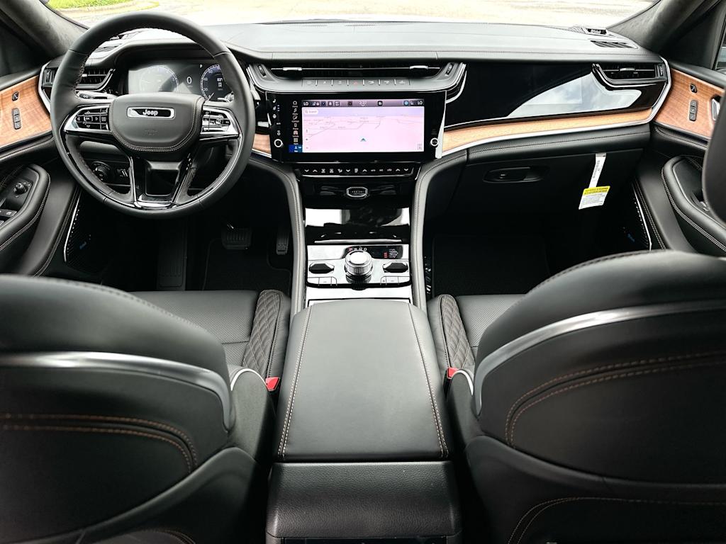 Thumbnail: 2026 Jeep Grand Cherokee L - 9