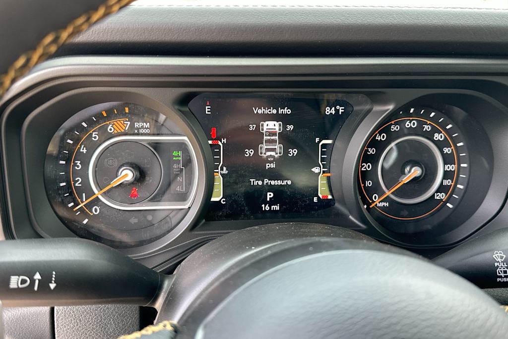 Thumbnail: 2025 Jeep Wrangler - 16