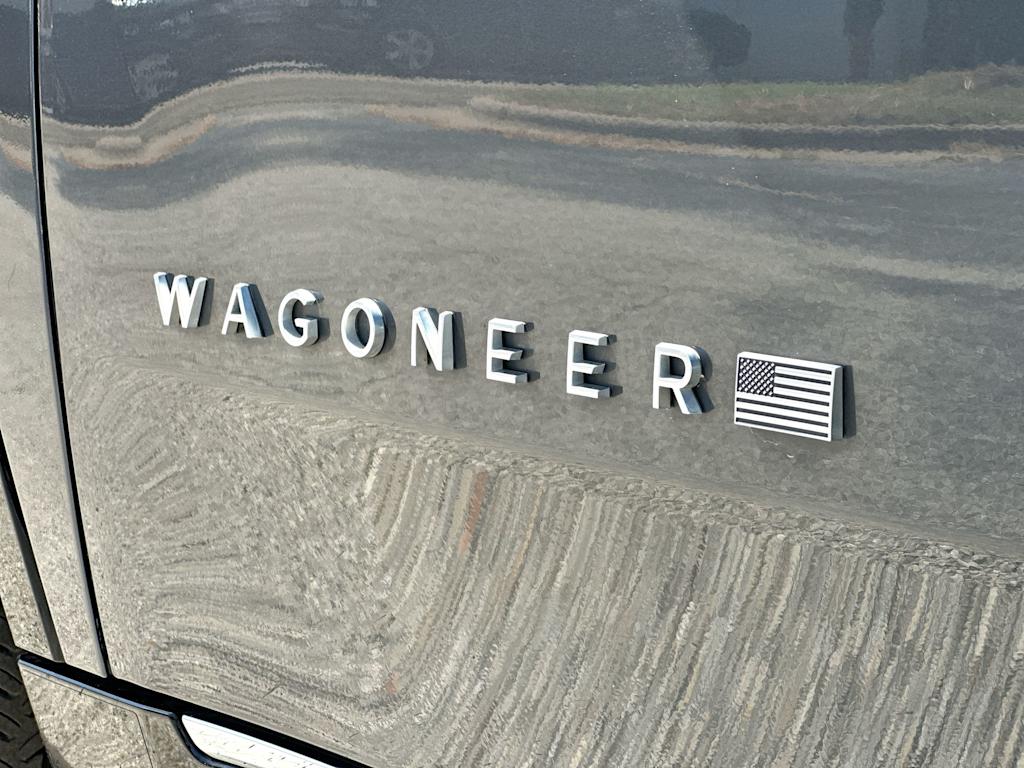 Thumbnail: 2024 Jeep Wagoneer - 7