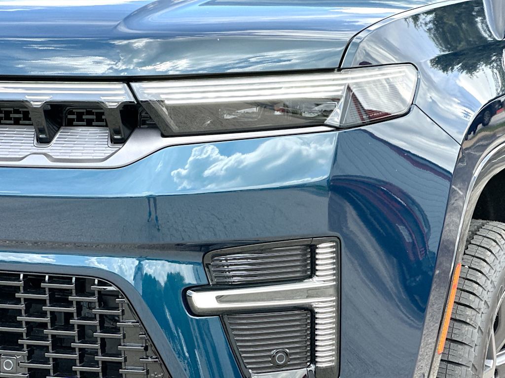 Thumbnail: 2026 Jeep Grand Wagoneer - 25