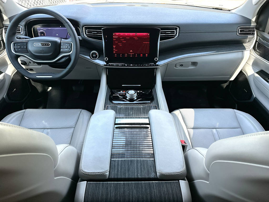 Thumbnail: 2022 Jeep Wagoneer - 9