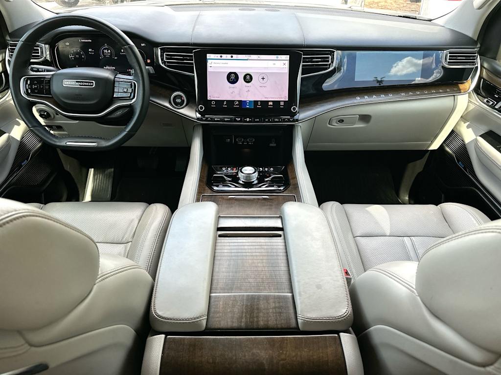 Thumbnail: 2023 Jeep Grand Wagoneer - 9