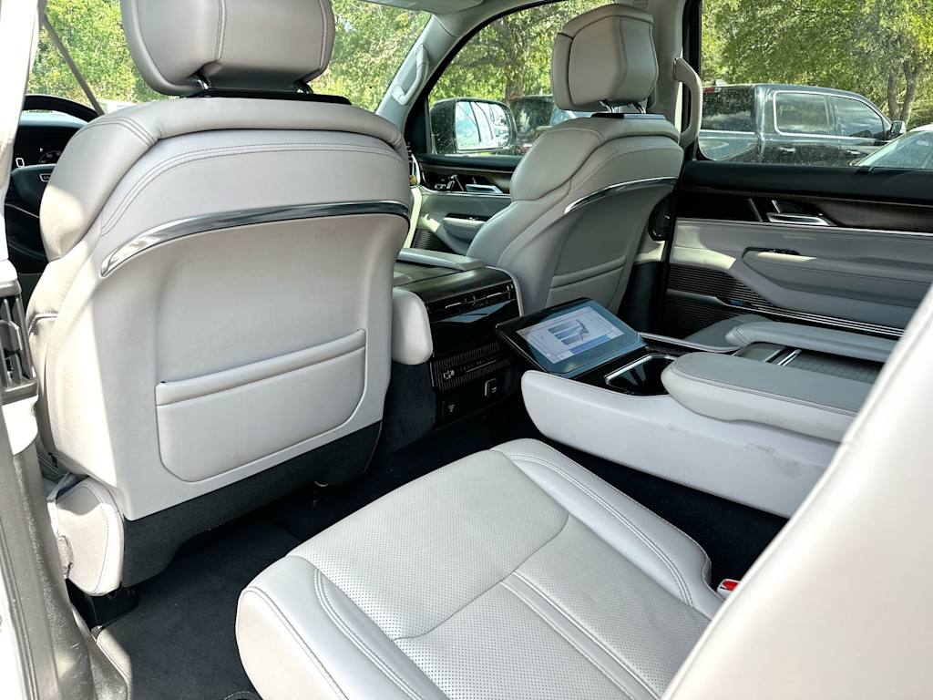 Thumbnail: 2023 Jeep Grand Wagoneer - 27