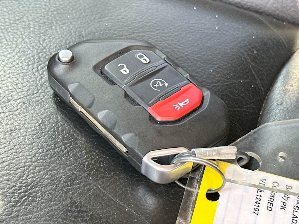 Thumbnail: 2020 Jeep Gladiator - 17