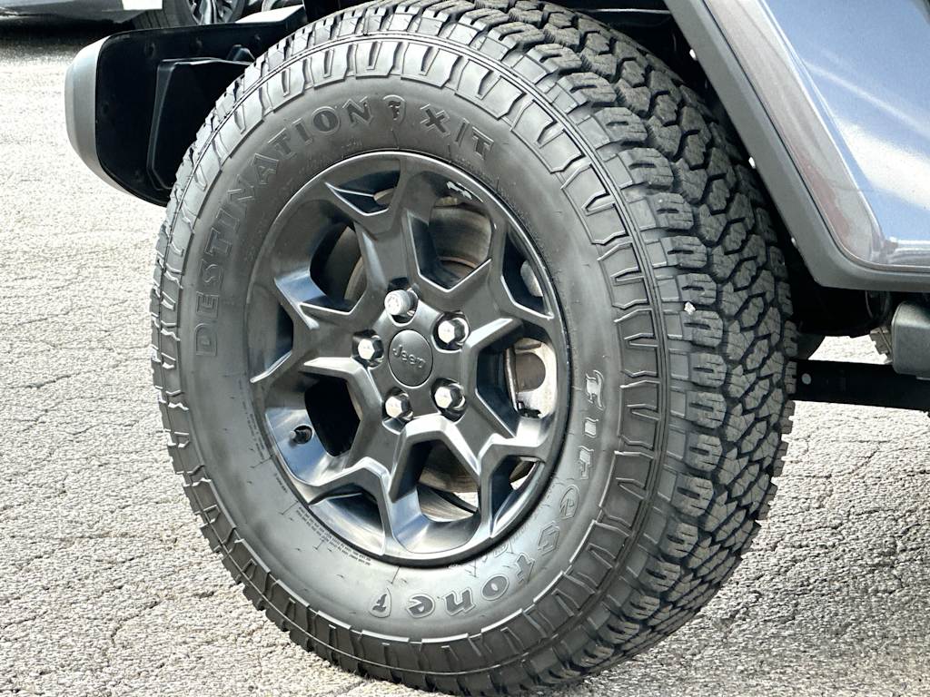 Thumbnail: 2023 Jeep Gladiator - 8