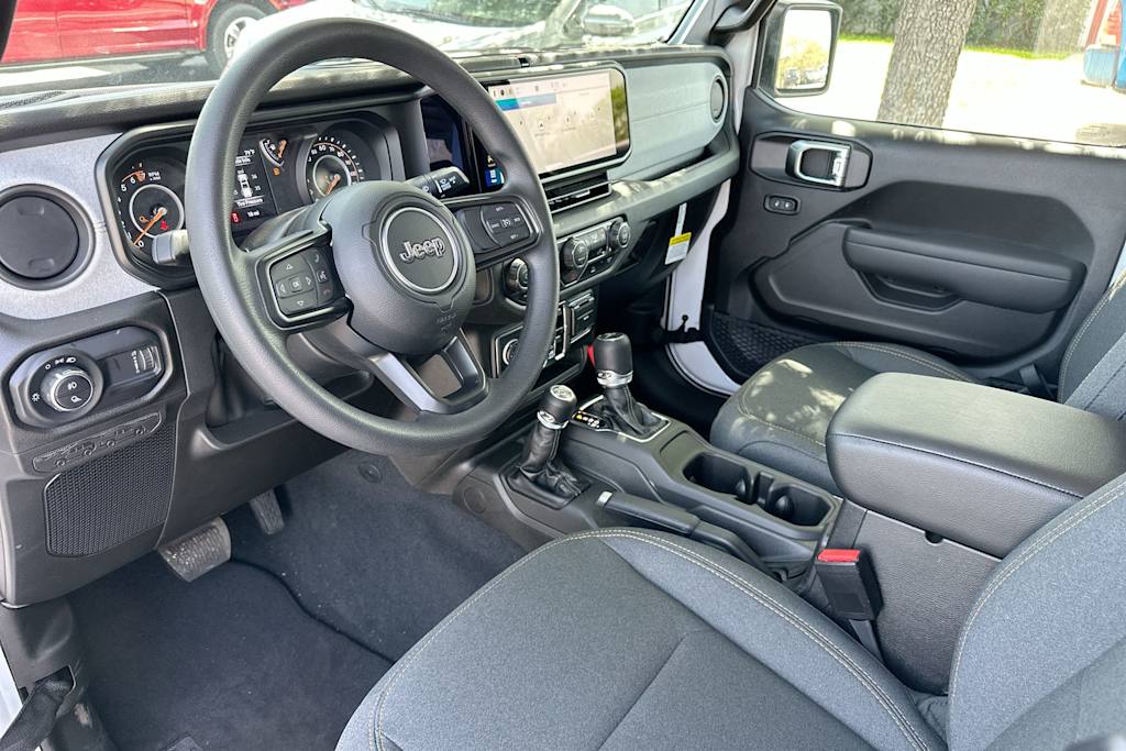 2025 Jeep Gladiator Sport 2