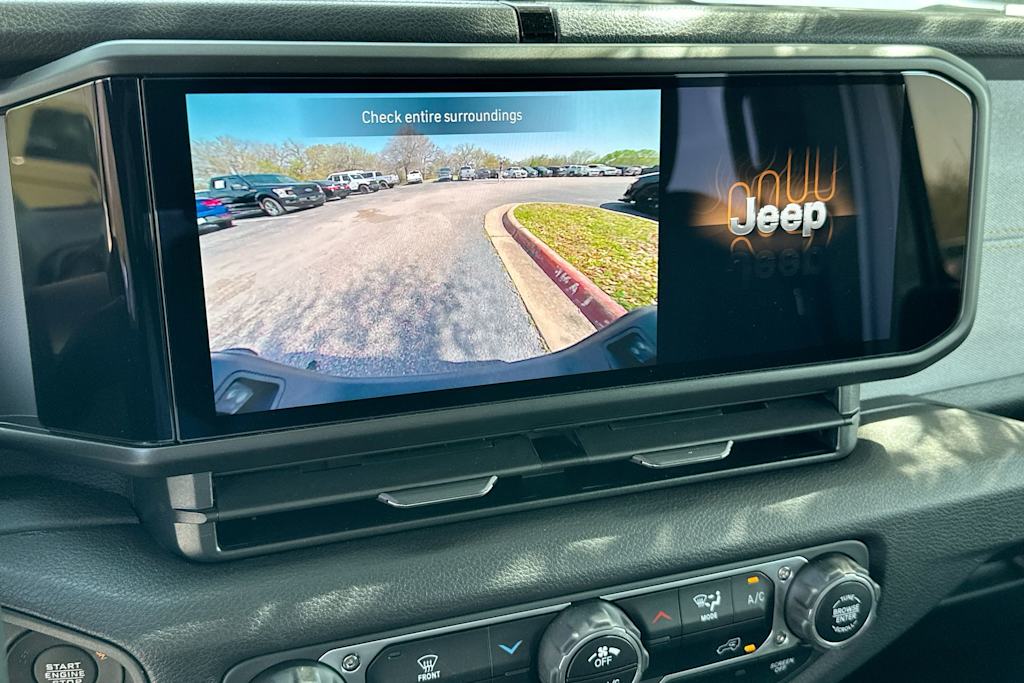 2025 Jeep Gladiator Sport 13