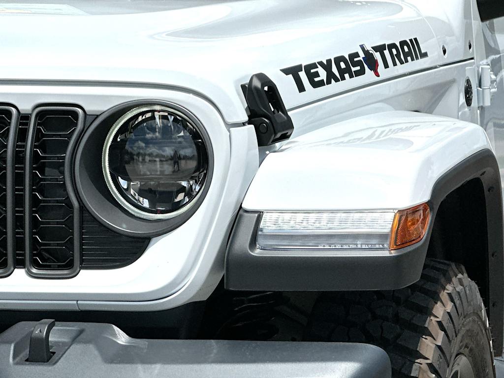Thumbnail: 2026 Jeep Gladiator - 25