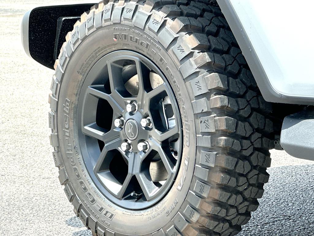 Thumbnail: 2026 Jeep Gladiator - 8