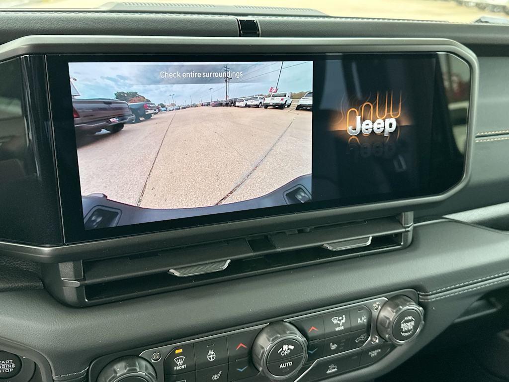 Thumbnail: 2026 Jeep Gladiator - 13