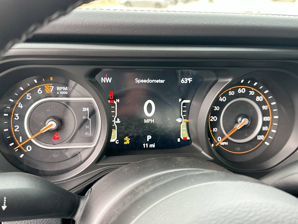 Thumbnail: 2026 Jeep Gladiator - 15