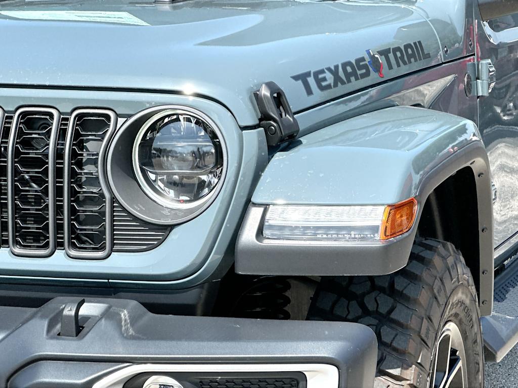 Thumbnail: 2026 Jeep Gladiator - 26
