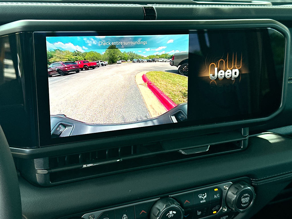 Thumbnail: 2026 Jeep Gladiator - 13