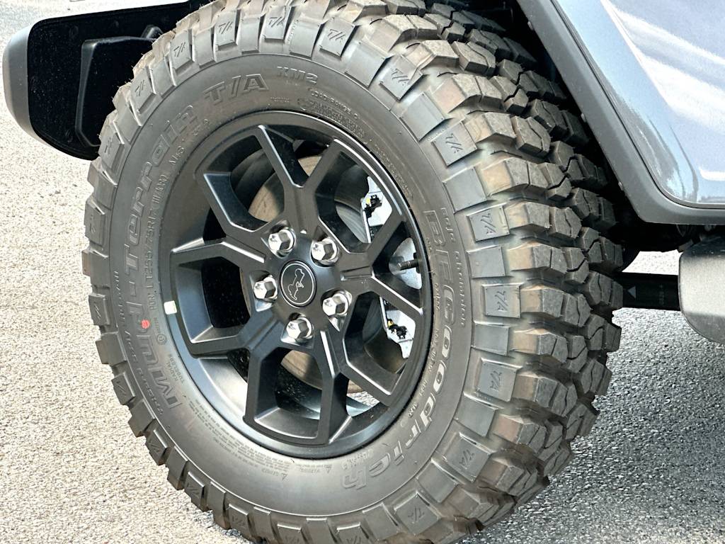 Thumbnail: 2026 Jeep Gladiator - 8