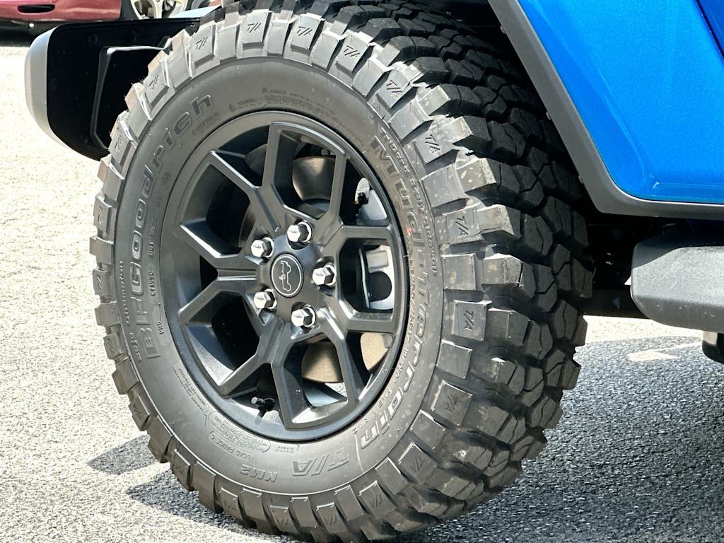 Thumbnail: 2026 Jeep Gladiator - 8