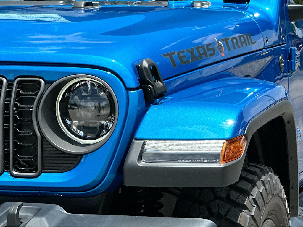 Thumbnail: 2026 Jeep Gladiator - 25