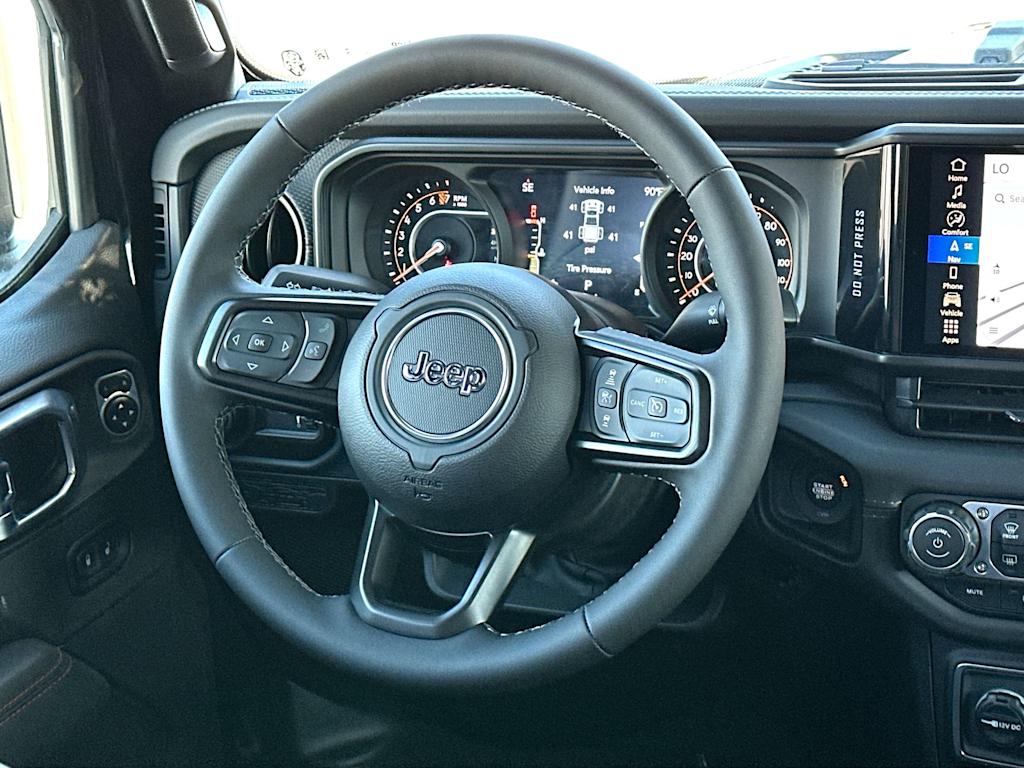 Thumbnail: 2026 Jeep Gladiator - 13