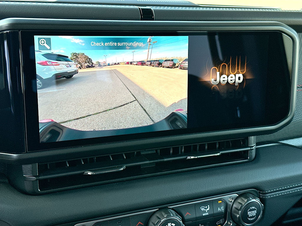 Thumbnail: 2026 Jeep Gladiator - 14