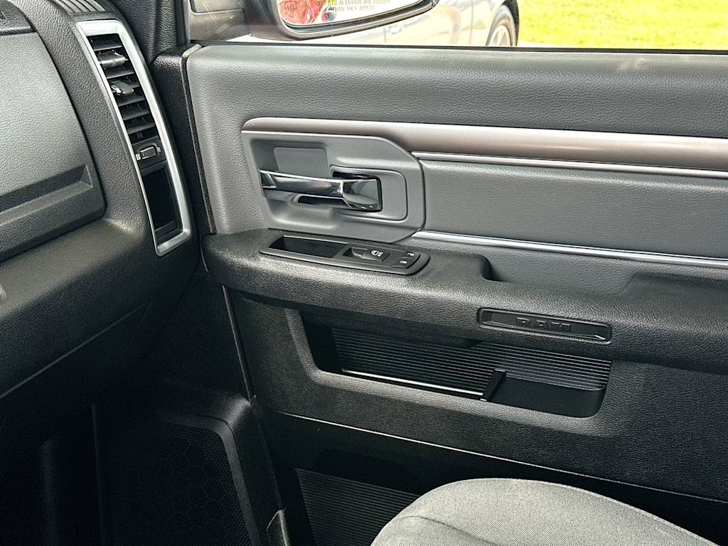 Thumbnail: 2024 RAM 1500 - 28