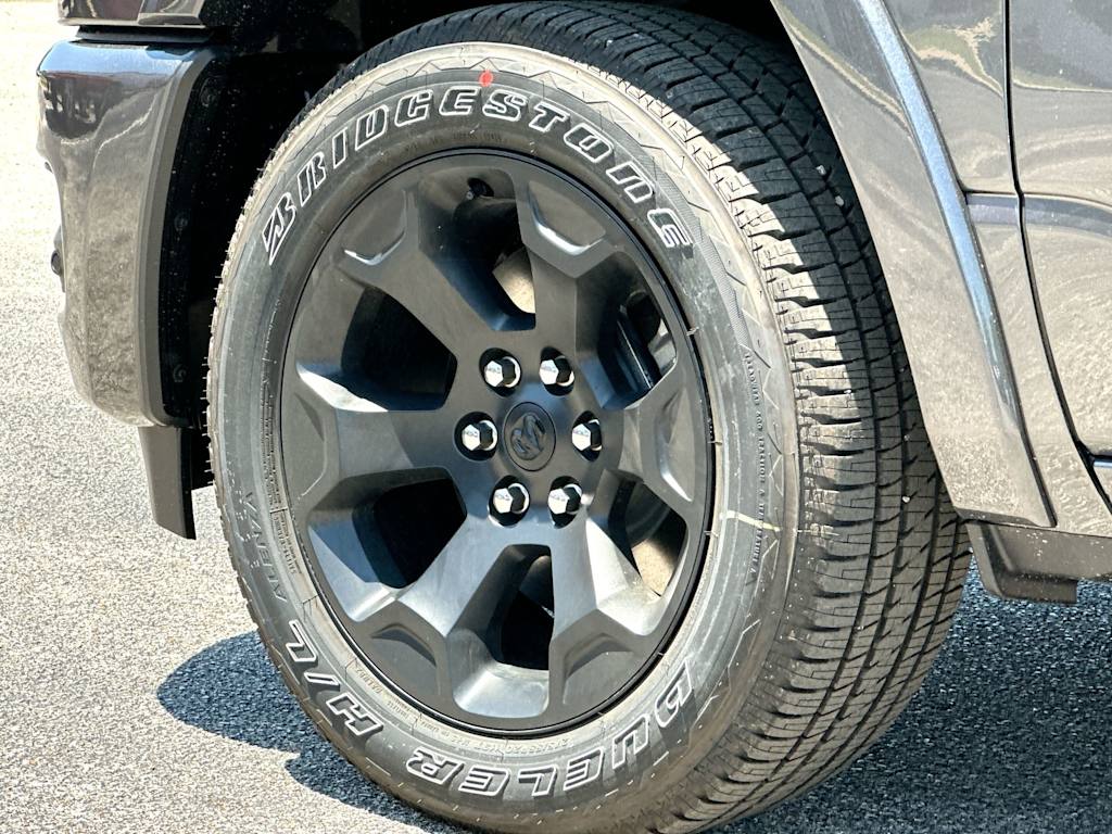 Thumbnail: 2026 RAM 1500 - 8